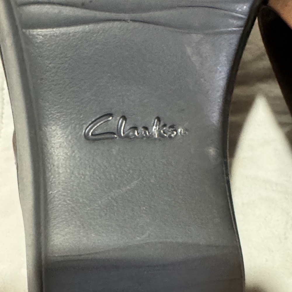 Clarks Brown Leather Loafers - Picture 5 of 6